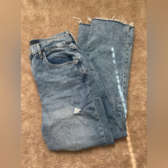 GAP 90’s Loose High Rise Distressed Denim - Picture 6 of 6